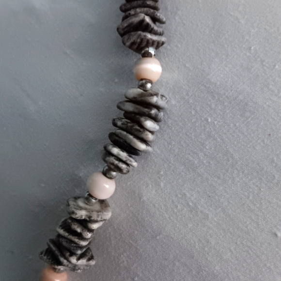 Shell necklaces - Picture 3 of 16